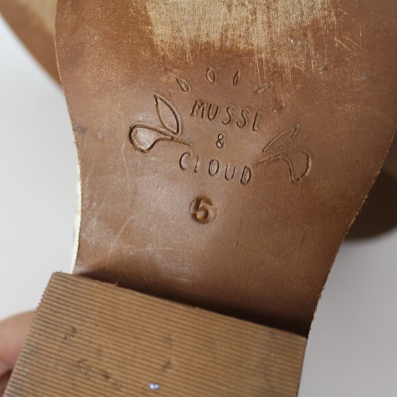 Musse & Cloud Western laser cut distressed white Booties Ankle boots 5 US  / 36 - Picture 13 of 14